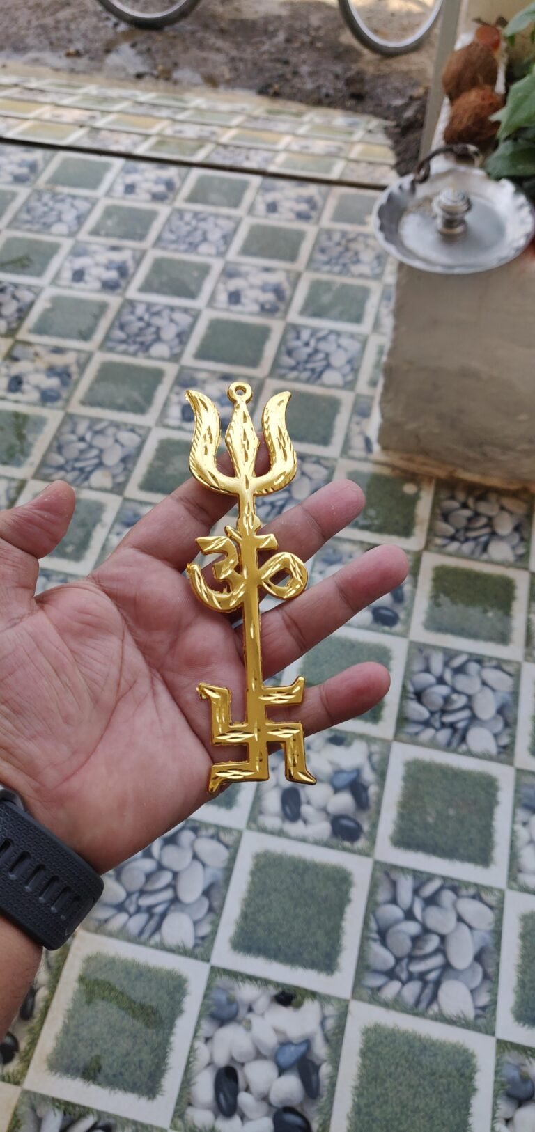 Swastik Om Trishul Wall Hanging Vastu Trishakti Yantra photo review